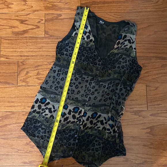 Nash rayon animal pattern long Vest - Size Medium - Picture 8 of 9